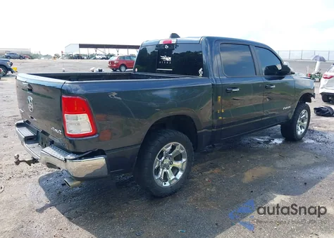 2020 Ram 1500 Big Horn 4X4 5'7 Box z USA, uszkodzony, nr VIN 1C6SRFFT6LN232040